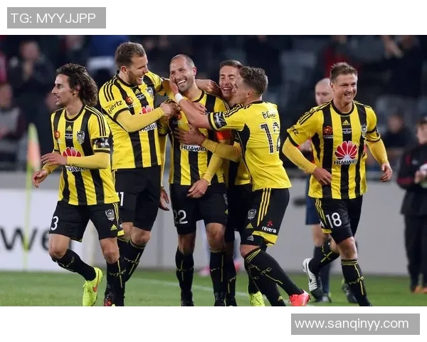 西悉尼漫步者迎战强敌展现球队实力与激情的巅峰对决